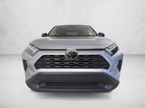 Used 2024 Toyota RAV4 LE FWD image 8