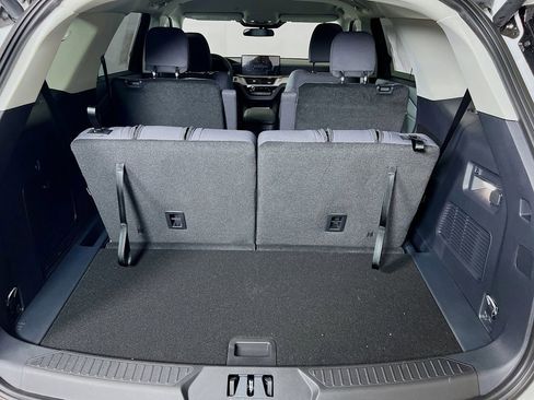 New 2026 Ford Explorer Active image 14