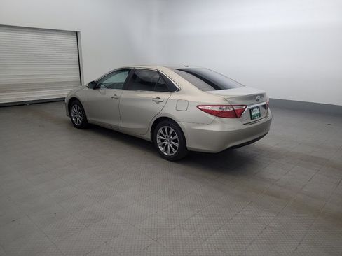 Used 2016 Toyota Camry XLE FWD image 3