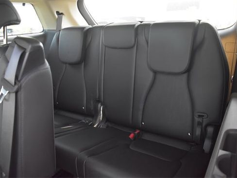 New 2026 Kia Carnival EX image 18