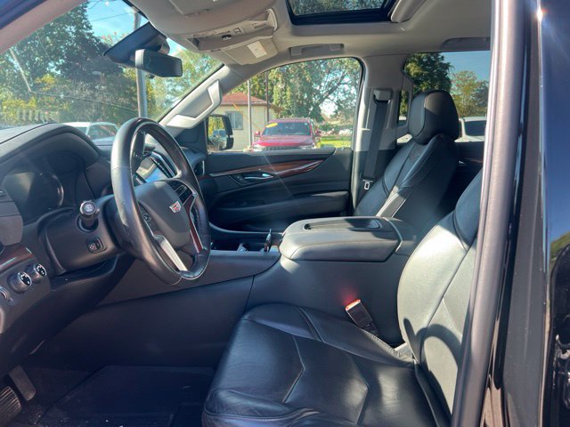 Used 2020 Cadillac Escalade Luxury AWD/4WD image 26