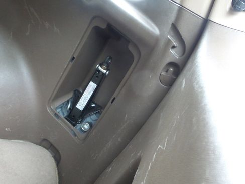 Used 2003 Honda CR-V LX image 32