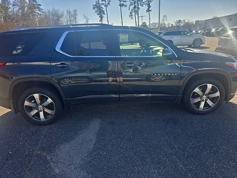 Used 2018 Chevrolet Traverse LT image 4