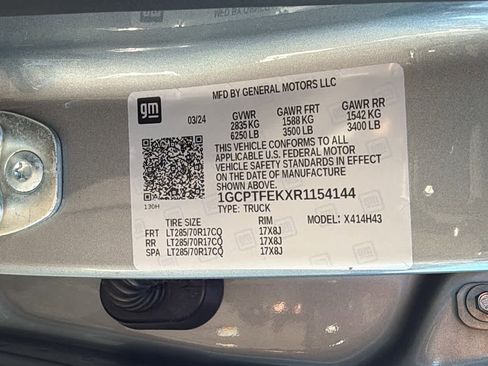 Used 2024 Chevrolet Colorado ZR2 w/ Technology Package image 21