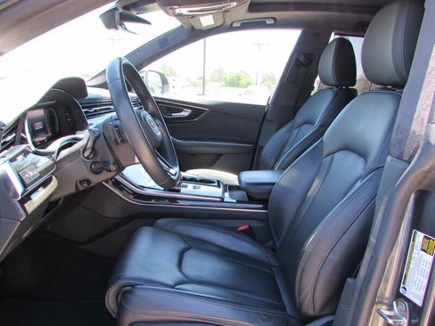 Used 2019 Audi Q8 Prestige AWD/4WD image 11