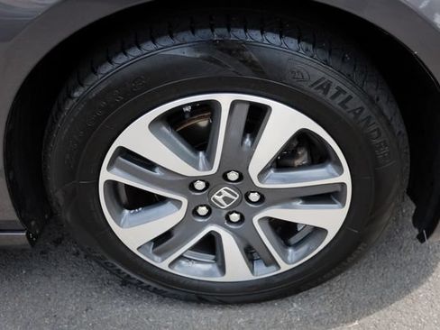 Used 2015 Honda Odyssey Touring Elite image 17
