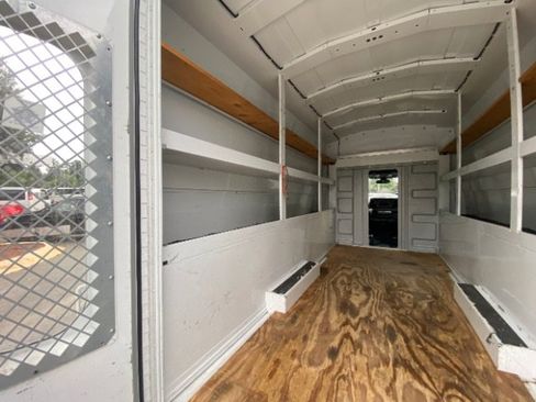 Used 2019 Mercedes-Benz Sprinter 144 image 12