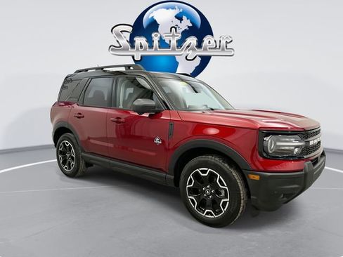 Used 2025 Ford Bronco Sport Outer Banks w/ Outer Banks Tech Package+ AWD/4WD image 2