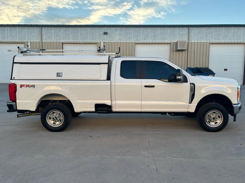 Used 2023 Ford F250 XL image 2