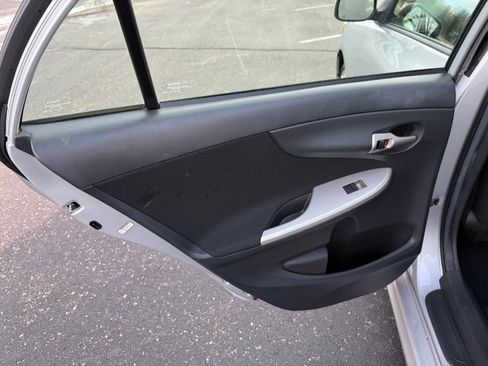 Used 2013 Toyota Corolla S w/ Premium Pkg image 12