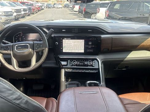 Certified 2026 GMC Sierra 3500 Denali Ultimate AWD/4WD image 21