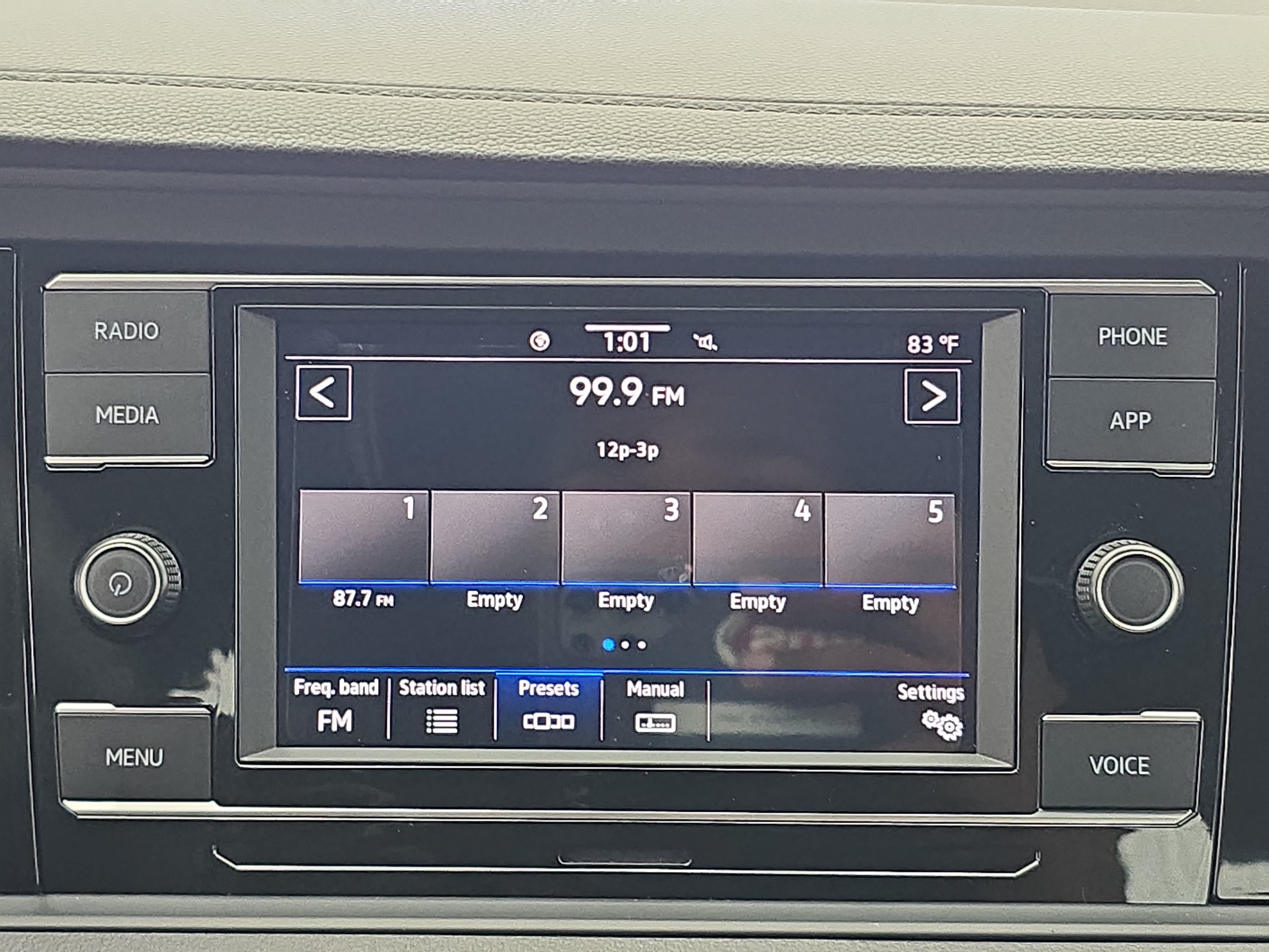 Certified 2024 Volkswagen Jetta Sport FWD image 21