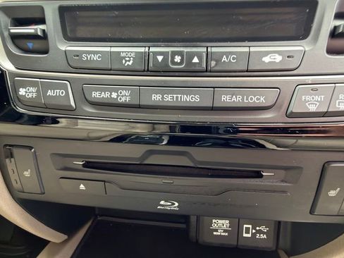 Used 2021 Honda Pilot Touring image 52