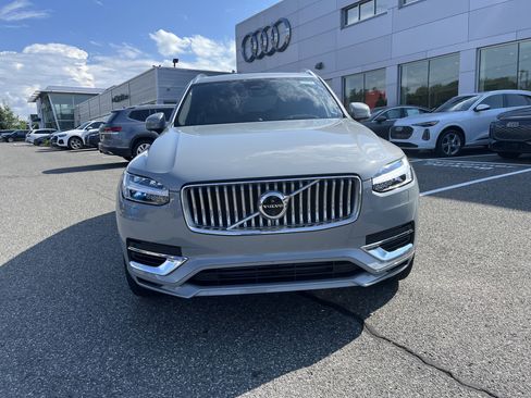 Certified 2024 Volvo XC90 T8 Ultimate w/ Protection Package Premier image 2
