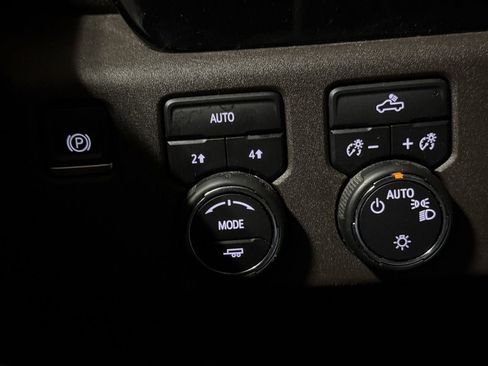 Used 2023 Chevrolet Silverado 1500 LT w/ Protection Package image 19