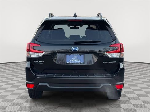 Used 2020 Subaru Forester Premium image 6