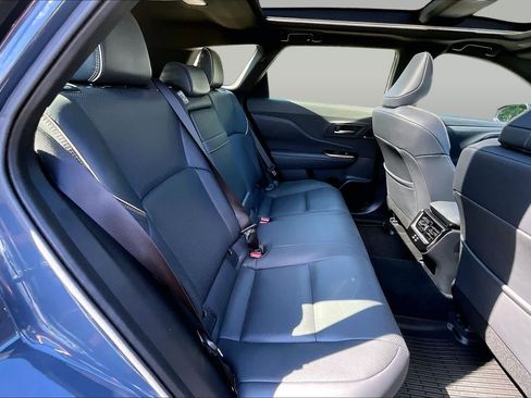 Certified 2025 Toyota Crown Signia w/ Advanced Technology Package AWD/4WD image 19