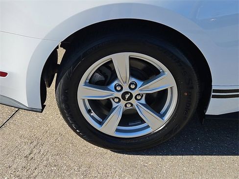 Used 2020 Ford Mustang Coupe image 5