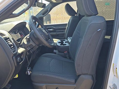 Used 2025 RAM 2500 Big Horn AWD/4WD image 7