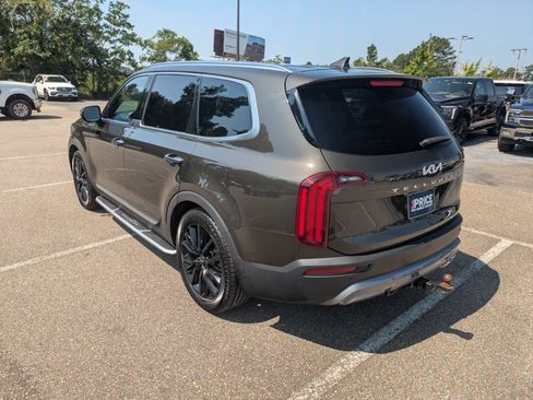 Used 2022 Kia Telluride SX w/ Towing Package FWD image 7