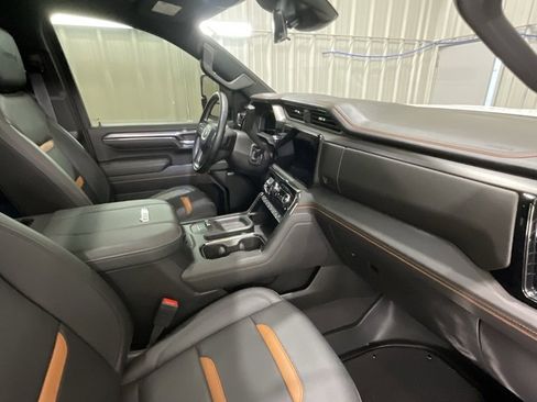 Used 2024 GMC Sierra 2500 AT4 w/ AT4 Premium Plus Package image 14