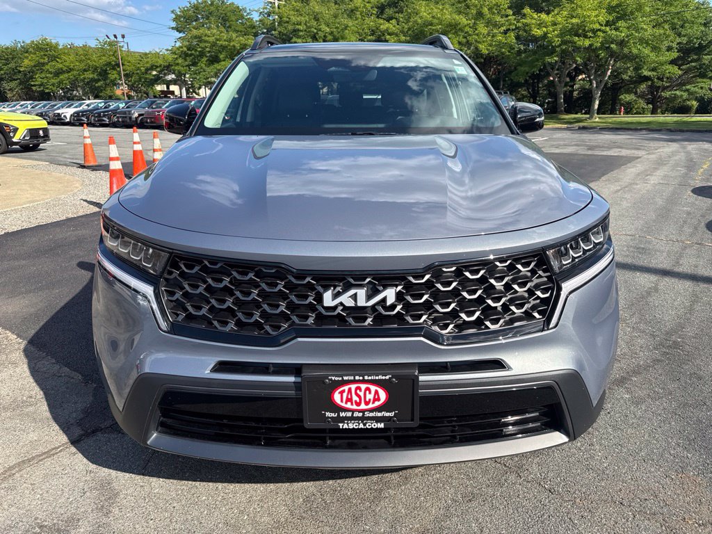 Used 2023 Kia Sorento S w/ Panoramic Sunroof Package AWD/4WD image 2
