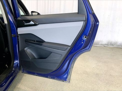 Used 2023 Volkswagen Taos SE FWD image 23