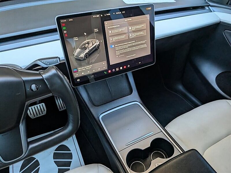 Used 2023 Tesla Model Y Performance AWD/4WD image 20