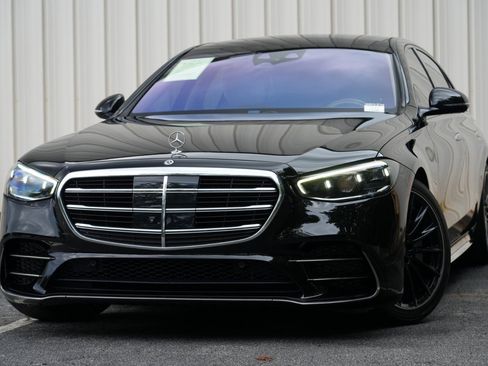 Used 2023 Mercedes-Benz S 500 4MATIC w/ AMG Line image 3