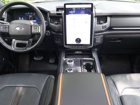 Used 2022 Ford Expedition Platinum AWD/4WD image 15