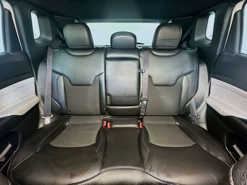 Used 2024 Jeep Compass Latitude image 13