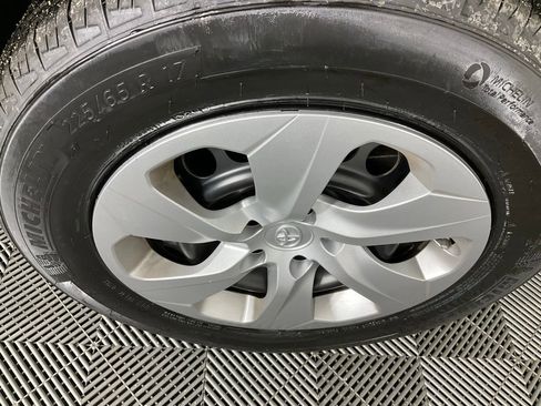 Used 2023 Toyota RAV4 LE image 10