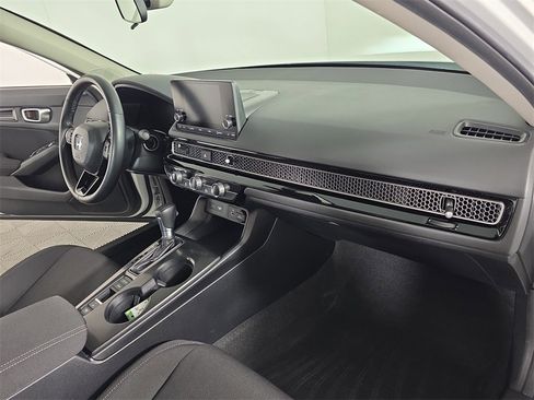 Certified 2024 Honda Civic EX image 18