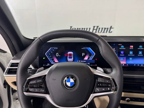 Used 2025 BMW 330i Sedan w/ Convenience Package RWD image 31