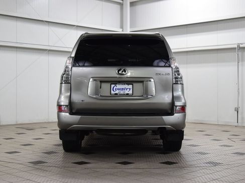 Used 2022 Lexus GX 460 Premium w/ Premium Package AWD/4WD image 7