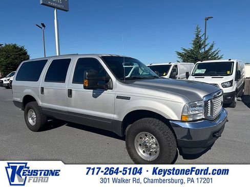 Used 2004 Ford Excursion XLT AWD/4WD image 1