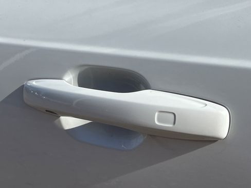 Used 2023 Volvo XC90 B5 Core w/ Protection Package Premier image 33