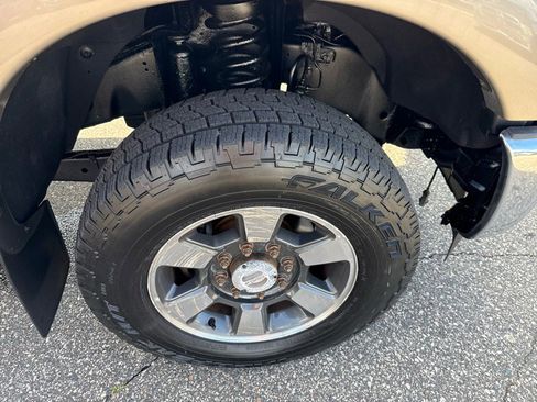 Used 2011 Ford F350 Lariat w/ Lariat Interior Pkg image 36