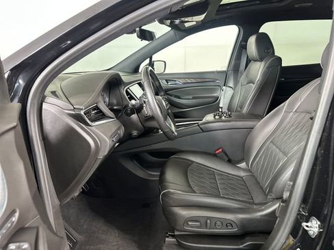 Used 2023 Buick Enclave Avenir w/ Trailering Package, 5000 lbs. AWD/4WD image 11