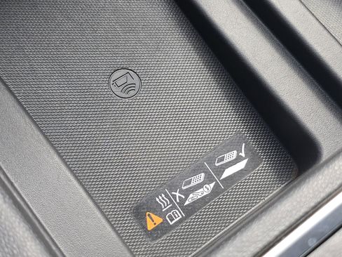 Used 2021 GMC Sierra 1500 AT4 image 17