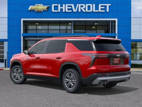 New 2026 Chevrolet Traverse LT image 3