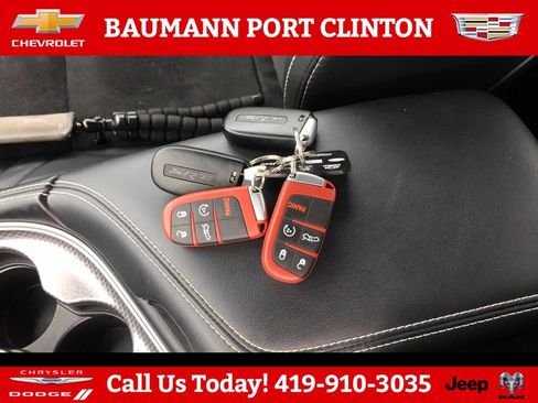 Used 2021 Dodge Challenger SRT Hellcat w/ Plus Package RWD image 25