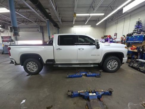 Used 2023 Chevrolet Silverado 2500 High Country image 6