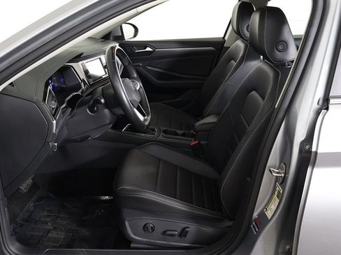 Used 2024 Volkswagen Jetta SE FWD image 27