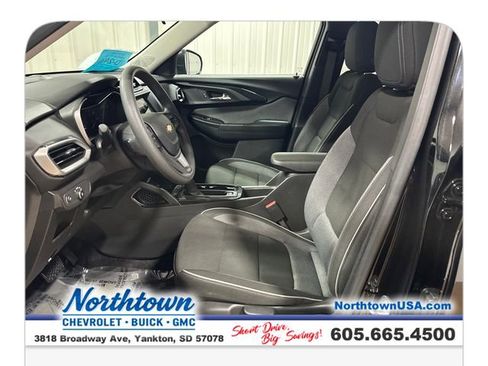 Used 2023 Chevrolet TrailBlazer LS FWD image 9