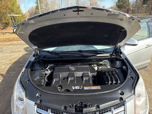 Used 2016 Cadillac SRX Luxury w/ Driver Awareness Package image 14