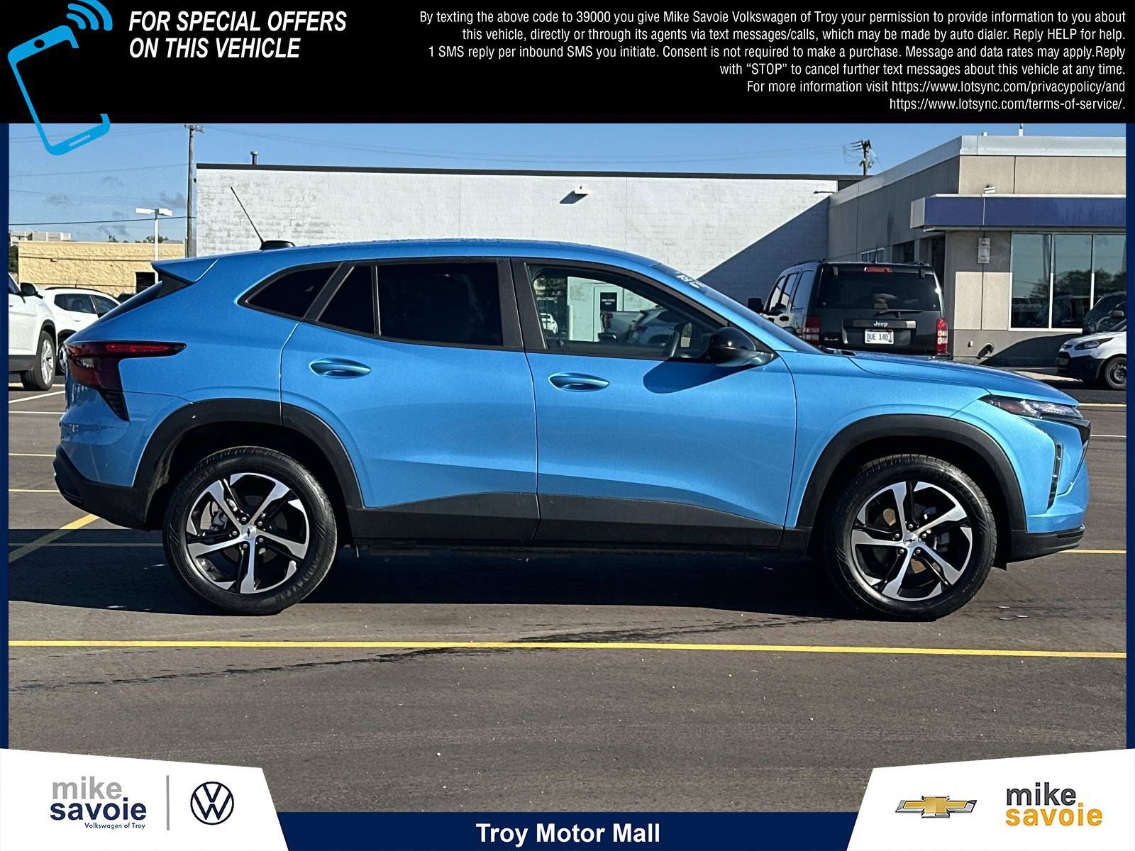 Certified 2025 Chevrolet Trax RS w/ Driver Confidence Package FWD image 2