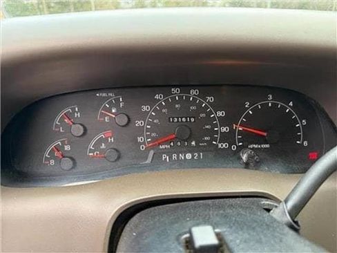 Used 2001 Ford F550 2WD Crew Cab Super Duty image 41