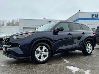 Used 2022 Toyota Highlander LE