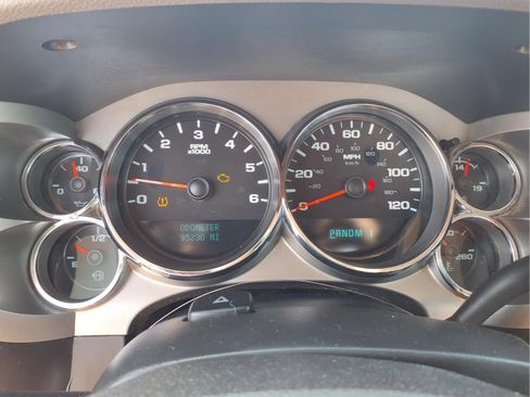 Used 2012 Chevrolet Silverado 2500 W/T w/ Snow Plow Prep Package image 12